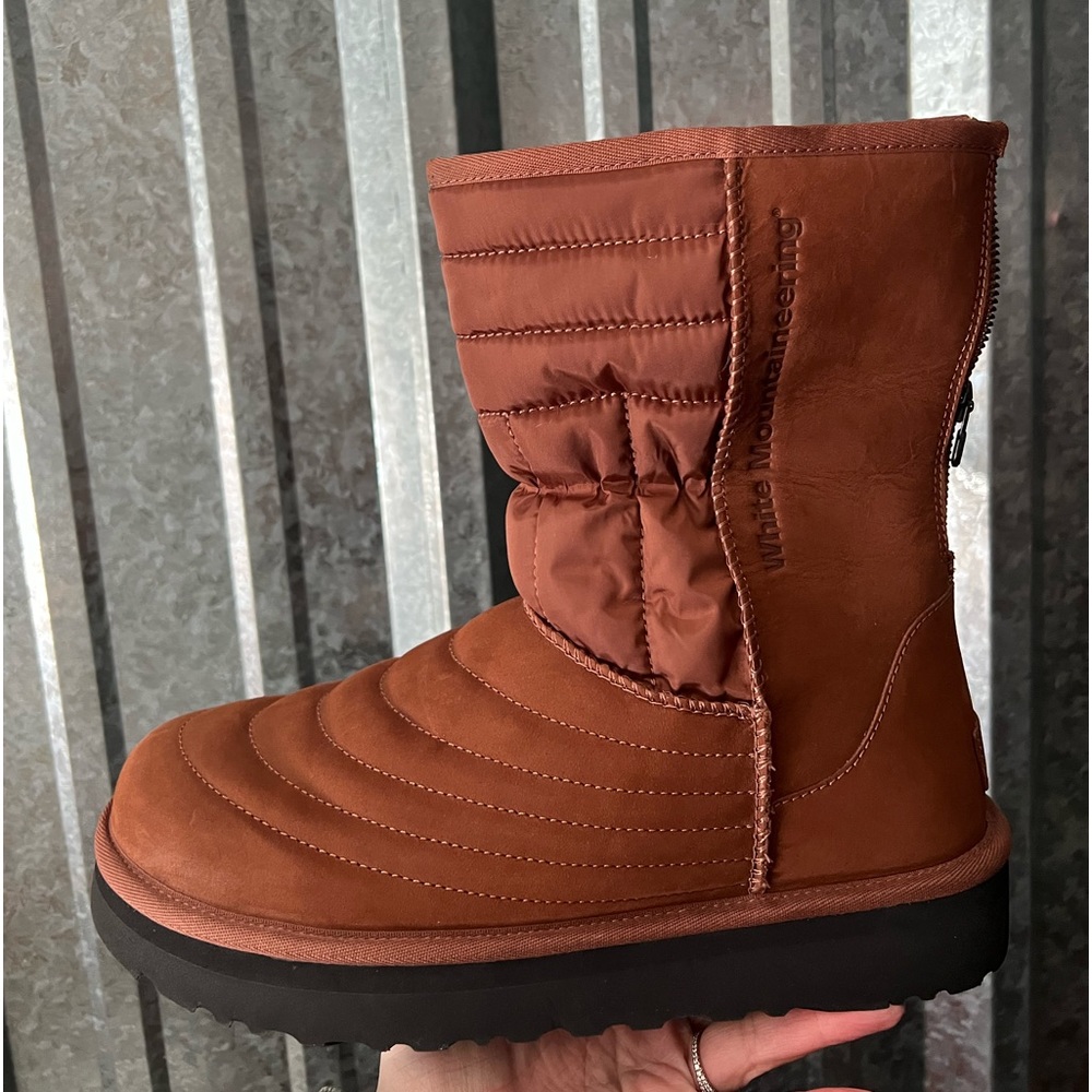 UGG Men’s heel zip Sherpa Puffer boots in fawn Size 10